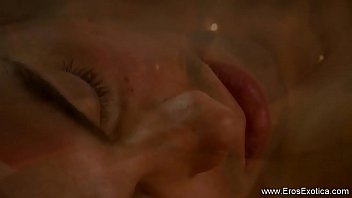 Preview 4 of Sexvidioo - Brunette MILF Enjoys A Seductive Moment