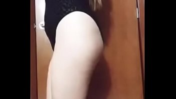 Preview 1 of Lizzy Bordem - Me calienta que me vean como me masturbo. Mikkaloca