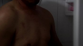 Preview 1 of Son Fuck Hot Neighbors Wife - Era s&oacute_ pra Ela tomar banho com meu marido mas ele acabou comendo ela