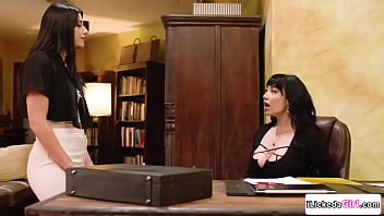 Preview 1 of Deshi Vifo - I confessed to my boss then gets her to finger my pussy