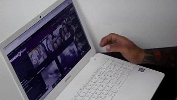 Preview 4 of Newxxxbfhd - Entre e tome uma xicar&aacute_ de caf&eacute_... Quer conhecer uma cam girl ?! n&atilde_o &eacute_ t&atilde_o dif&iacute_cil,  sabia?! S&oacute_ assiste e descobre como! - Pernocas