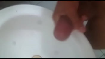 Preview 3 of Family Secrets Sex - Punhetando para o amigo