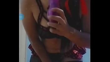 Preview 1 of Xxnx15s - La rica alumna sexy