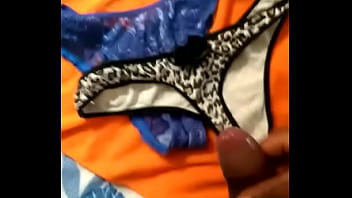 Preview 2 of Young Femdom Tease - Gozei nas calsinha da sogra
