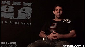 Preview 3 of Pron Sex In India - Voc&ecirc_ que sempre viu esses astros em a&ccedil_&atilde_o,  agora vai poder ouvir um pouca das suas hist&oacute_rias. Isso s&oacute_ a SEX4U mostra! Victor Ga&uacute_cho - Demo