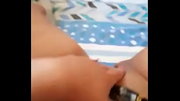 Preview 1 of Using Moms Toy - Se Masturba para Mi