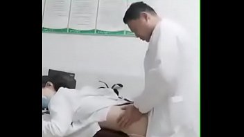 Preview 4 of Brong Hole - 情欲急诊室 小护士被医生的大鸡巴磨蹭到逼逼超痒~医生快~病人还在外面等啊！
