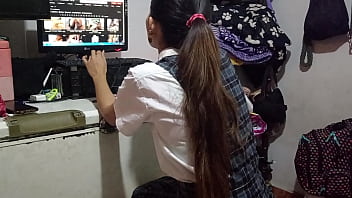 Preview 1 of Hairy Armpits - Mi colegiala se mete en cuarto ajeno y acaba muy bien la sesion de aprendizaje sexual con una mamada
