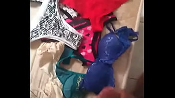 Preview 2 of Fuck Her Own Baby - Gozei nas calsinha da cunhada