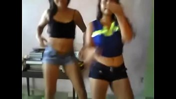 Preview 3 of Hard Orgnazm - j. BAILANDO EN SHORT