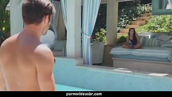 Preview 1 of Fake Coo - O cara da piscina fode duro o beb&ecirc_ da faculdade