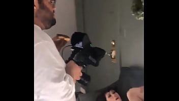 Preview 3 of Pron Video Animalls - FILMANDO UM PORNOZ&Atilde_O E COMENDO UMA BOMBA DE CHOCOLATE GOSTOSA (DEPOIS DANDO NA BOQUINHA DO ATOR PORNO) ELA FICOU MUITO PUTA POR ELE TER SE MELADO TODO E TER GOSTADO KKKKK FODASE