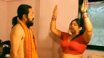 Preview 2 of Thailand Psk Party - Sexy Indian Aunty Exposing Her Nude Body And Sexy Cleavage To Get Fucked Hot