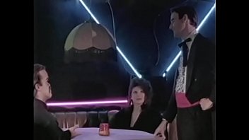 Preview 1 of Panochas Canosas De Ancianas - Mature brunette gets pussy eaten while stud does anal with bitch on stage