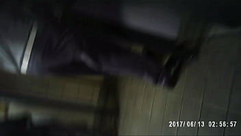 Preview 1 of Xxx Bolibo - Coroa Dotado no Banheir&atilde_o