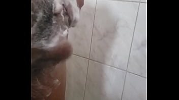 Preview 3 of Sexy Gay Porno - masturbandome en la ducha