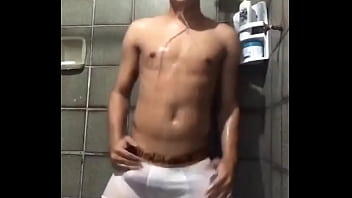 Preview 4 of Simpsons P - Novinho excitado no banho cueca branca