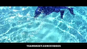 Preview 1 of Mujeres Con Burros - Tongue Teasers. Cock licking cumshot compilation
