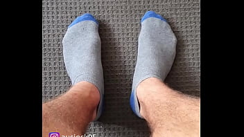 Preview 1 of Veronica Aluva Hd - Taking off sweaty socks