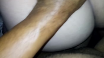 Preview 2 of Wxxxxf - Socando gostoso no branquinho