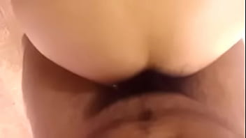 Preview 3 of Elizabeth Hurley Hot Nude Sex - pone musica para que no escuche nadies
