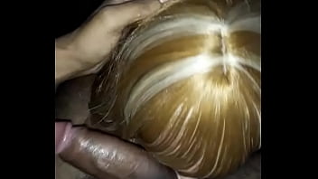 Preview 3 of Gina Loves Peaches Dm - Vizinho novo pediu para conhecer meu apartamento e uso e abusou da travesti!