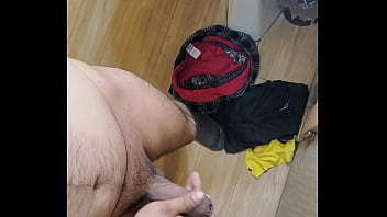 Preview 4 of Petite Empera - Amateurs ass