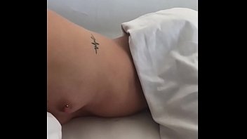Preview 2 of Xxx Bahar Com - jE ME REVEIL EN LE SUCANT,  LUI LECHE LE CUL  ET M&#039_EMPALE SUR SA QUEUE PENDANT NOS VACANCES A IBIZA