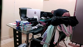 Preview 4 of Dog Vs Girl Sex Rumahporno - Stepbrother Cleaning House Naked Porn
