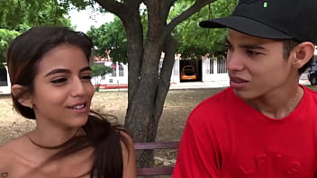 Preview 1 of Phoenix Marie Fan Fuck - Nuestros padres no est&aacute_n y aprovechamos la casa sola y mi hermanastro me folla bien rico y duro por mi co&ntilde_o apretado HISTORIA COMPLETA