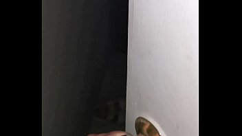 Preview 1 of Yoga Fuk Babe - Emborrache a mi empleada y entro a su cuarto aprovechando que esta d. en la noche en silencio
