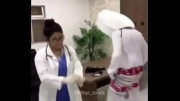 Preview 3 of Nikoule Mich - Ze gotinha safado dando vapo no corona