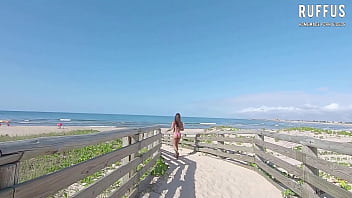 Preview 1 of English Milf Daniella Get Fucked - vagabunda transando gostoso na praia - Ana Rothbard - completo no RED