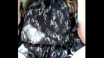 Preview 1 of Sxxvidee - rubia ardiente se manosea en el carro