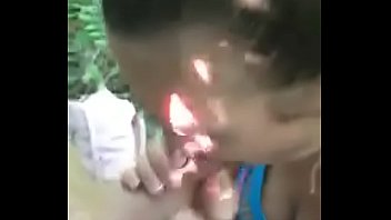 Preview 1 of Videos De Xxx Animadas Chinas - Outdoor blowjob with a whore