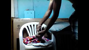 Preview 1 of Ganze Klasse - Llenando de leche el calz&oacute_n de mi hermanita escolar