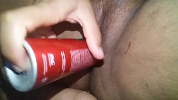 Preview 2 of Rose 39 - Enfiando desodorante