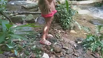 Preview 2 of Asia Sex Party Games - moto t&aacute_xi me levou pro mato,  pra encontra com cara do tinder Veja mais em XV Red