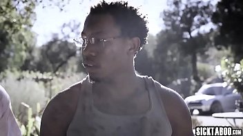 Preview 1 of Maquina De Fazer Gozar - Perverted black guy fucked a poor blonde teen so hard