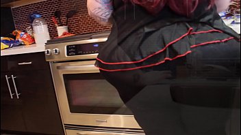 Preview 1 of Facesitting Femdom Handjob - Zo&#039_s House Oreo Ice Cream Pie