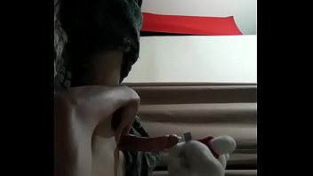 Preview 2 of Face Riding Farts - Hetero magrelo fode ursinho e goza gostoso