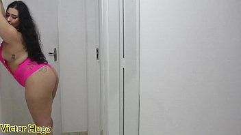 Preview 2 of Mature Footjob Double - Pagou Fot&oacute_grafo Com Sexo