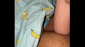 Preview 2 of Ejac Sur Les Fessespage6 - PISCANDO O CU DEPOIS DE TIRAR O CONSOLO