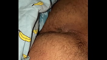 Preview 4 of Ejac Sur Les Fessespage6 - PISCANDO O CU DEPOIS DE TIRAR O CONSOLO