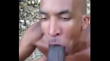 Preview 4 of Thai Dig Cock - Hetero maduro