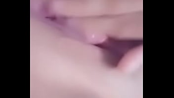 Preview 4 of Enbe Sxx - Novinha s&oacute_ na dedadinha