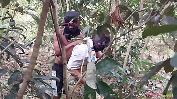 Preview 1 of New Hd Xxx Hit Video - Thick ass bitch fucking boyfriend in the bush