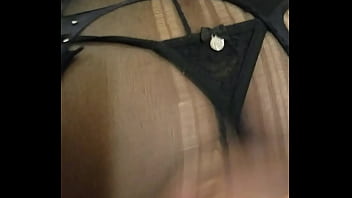 Preview 2 of Leather Skirt Raped - Samantha travesti mamando la verga de un OSO dominante Caliente Sanchez
