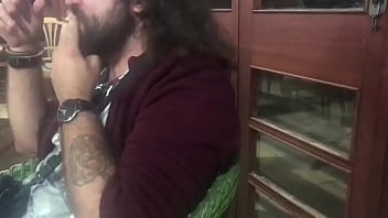 Preview 3 of Wwxxcc In - Primos chupando maria joana enquanto casal voyeur so assiste e sente o cheiro