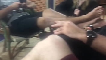 Preview 1 of Wwxxcc In - Primos chupando maria joana enquanto casal voyeur so assiste e sente o cheiro